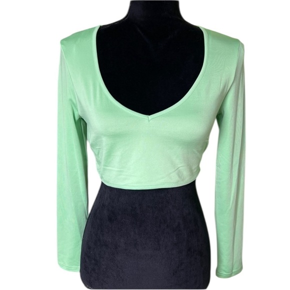 Princess Polly Women’s Green Ryder Long Sleeve Crop Top US 8 Medium NWT - Picture 2 of 9
